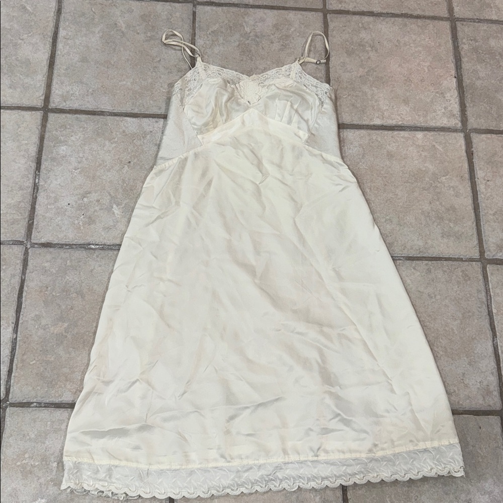 Rare 1940s Vintage Shar-loo Trillium Of Bur-mil Satin Slip